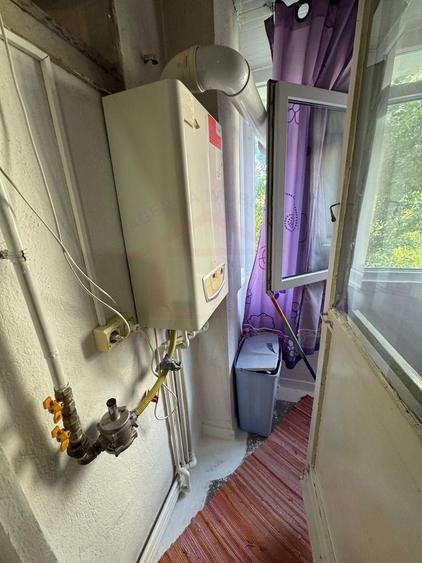 69.900 Euro Ap 2 camere cu 2 balcoane, decomandat, etaj 2, Micro18