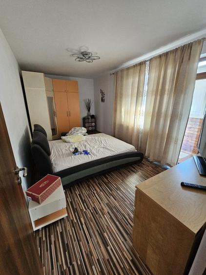 Casa -5 camere - zona Pacii- Militari