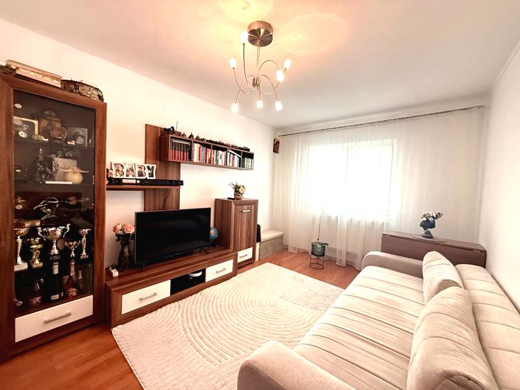 Apartament cu 3 camere - renovat - 61 MPU - Nicolina Lidl