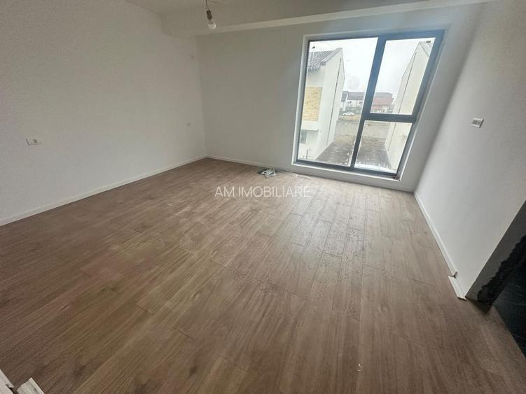 CASA TIP DUPLEX, 4 CAMERE, TOATE UTILITATILE, TEREN 245 MP, COMIS 0% - 8