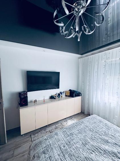 Apartament 3 camere decomandat vis a vis de hotel zodiac