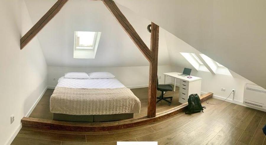 Casa de vanzare, formata din 2 apartamente, P-ta Abator
