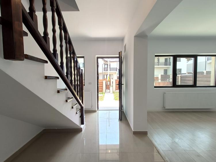 Casă tip duplex 4 camere, partial mobilata -intravilan Valea Lupului, IAȘI