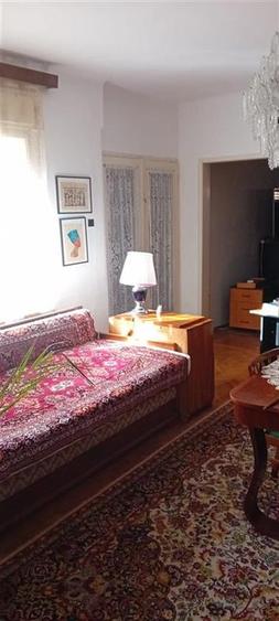 Casa de 5 camere , zona Brasovul Vechi