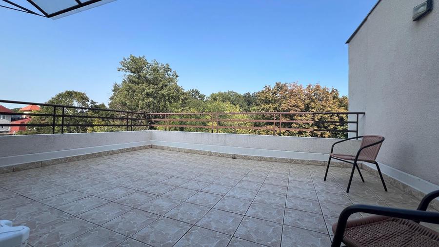 Apartament 5 camere cu vedere directa la Parcul Kiseleff