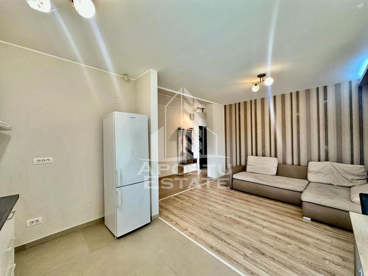 Apartament de vanzare cu 3 camere, etajul intai, Dumbravita