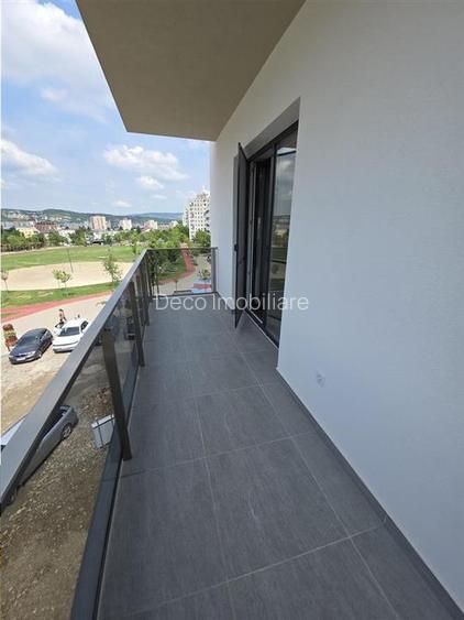 Apartament cu 3 camere lux zona La Terenuri - 7
