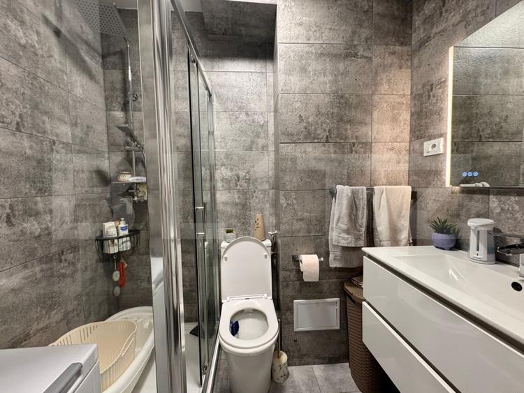 Apartament de 2 camere, etaj intermediar, zona Podu Ros