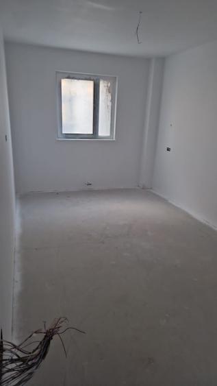 Apartament 2 camere 50 metei+ terasa 32 metri!!!