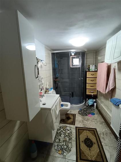 Casa 5 camere, teren 182 mp, zona Apollo-Plantelor