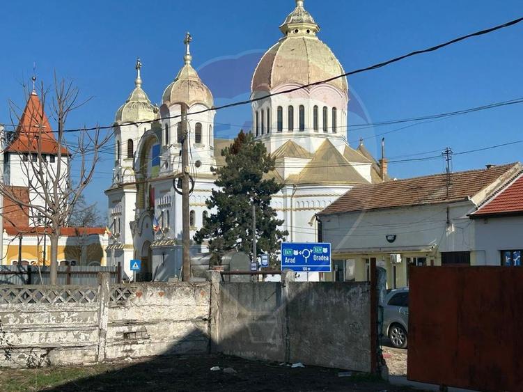 TEREN ULTRACENTRAL IN SALONTA