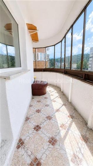 Apartament 2 camere decomandat, etaj intermediar Centrul Civic- str. Toamnei - 4