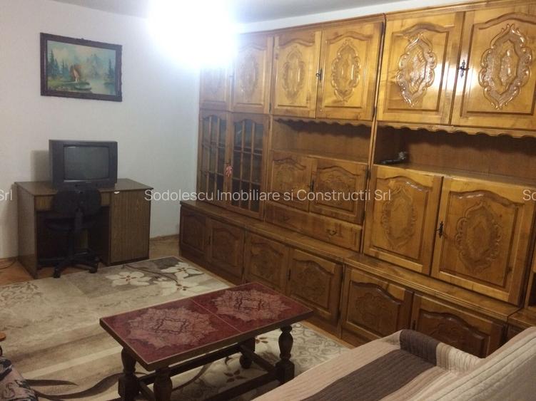 Decomandat si spatios zona Girocului - 9