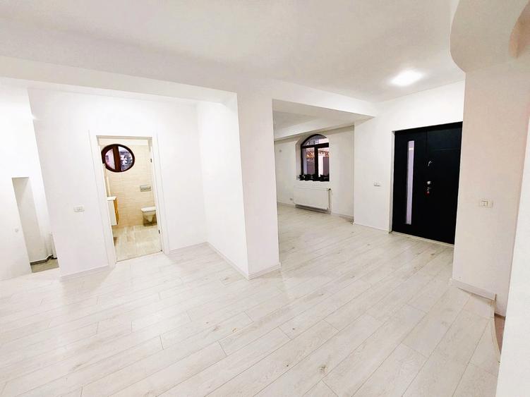 Vila deosebita cu arhitectura unica Prelungirea Ghencea