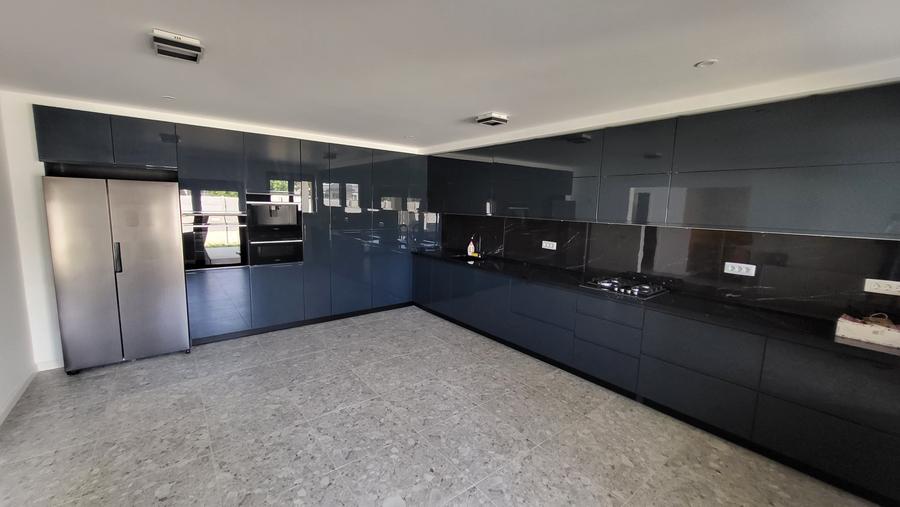 Vanzare Vila exclusivista, 5 camere, comuna Berceni