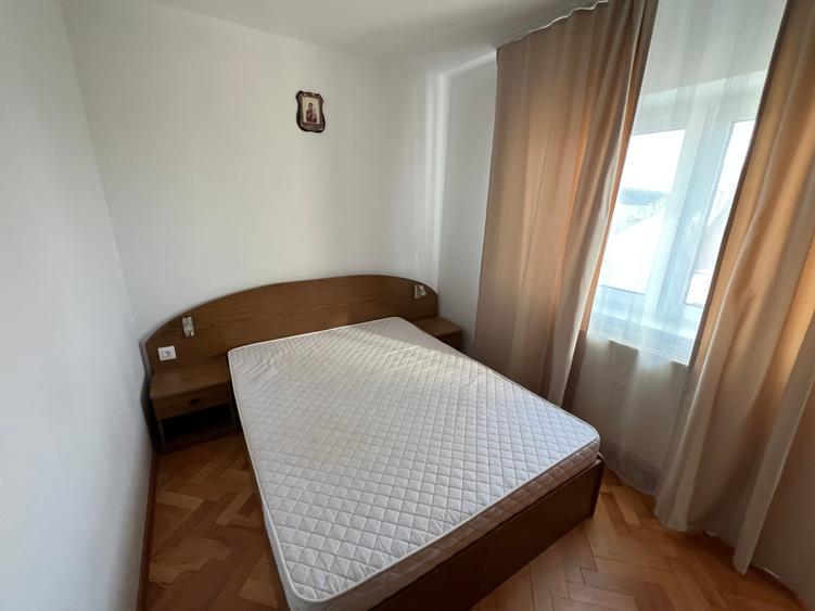 Apartament 3 camere decomandat, zona Parc Sub Arini