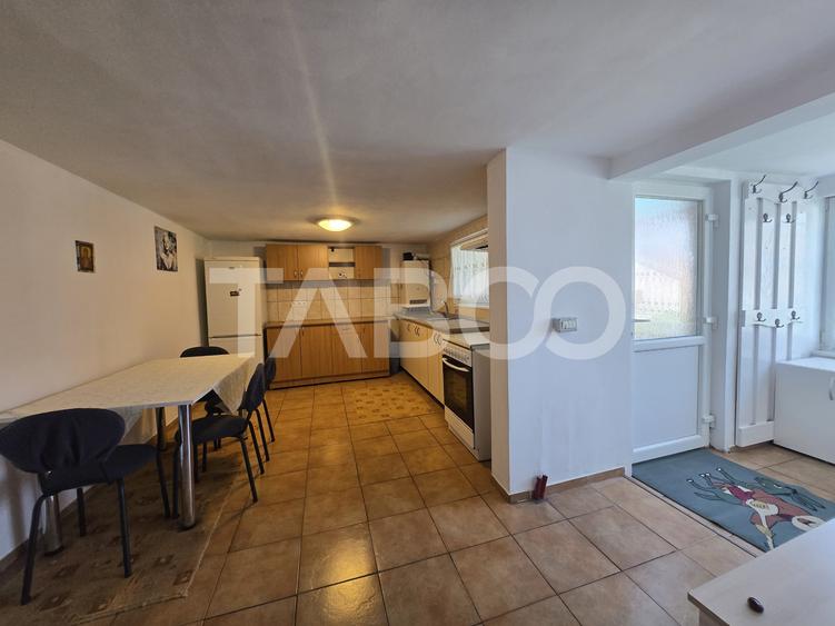 Apartament 2 camere de inchiriat decomandat 60 mp zona Lupeni Sibiu