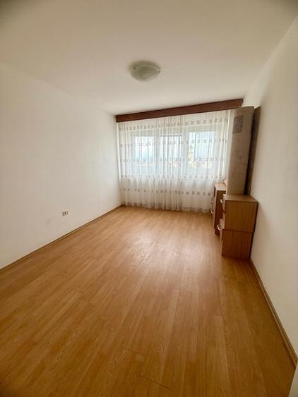 Apartament cu 3 camere, garaj ,cu vedere panoramica la Parcul Cetatii!