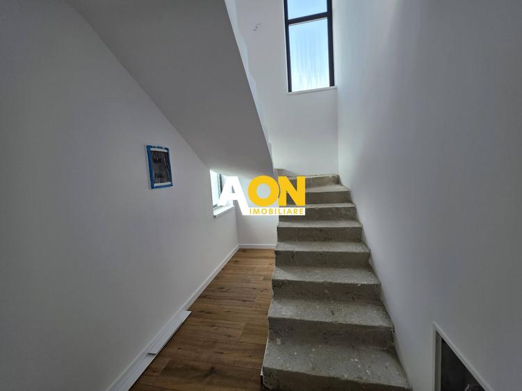 Duplex modern, 4 camere, curte 315 mp, predare la cheie,zonă liniștită