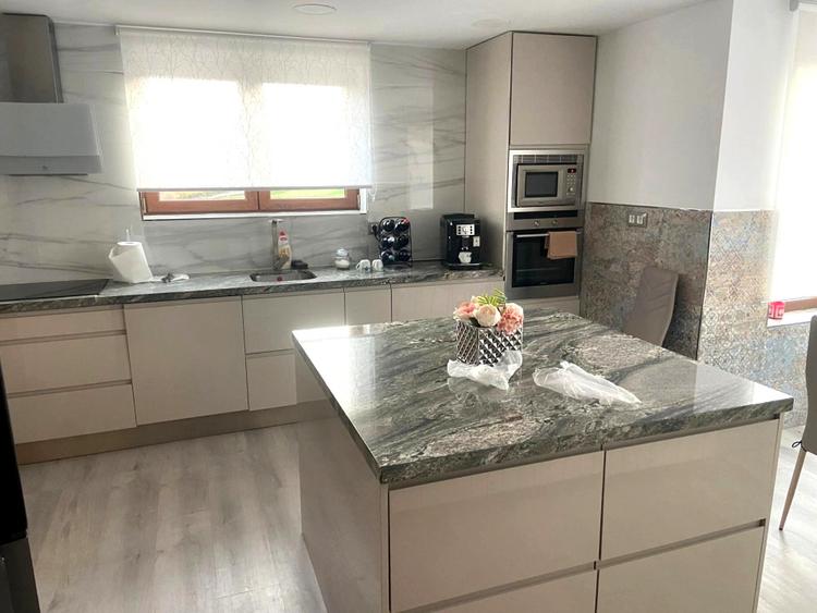 Casa de Lux cu 5 camere pe colina 1000 mp – CETATE SKIT Panorama spectaculoasă