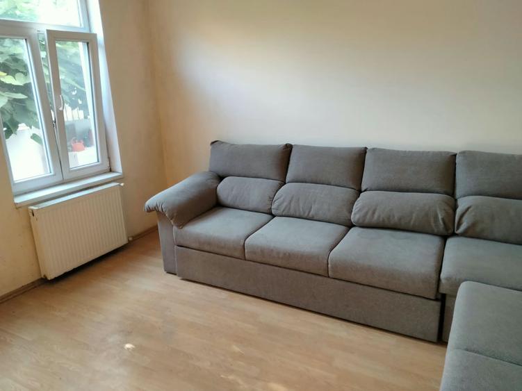 Vanzare casa 3 camere, in curte comuna,