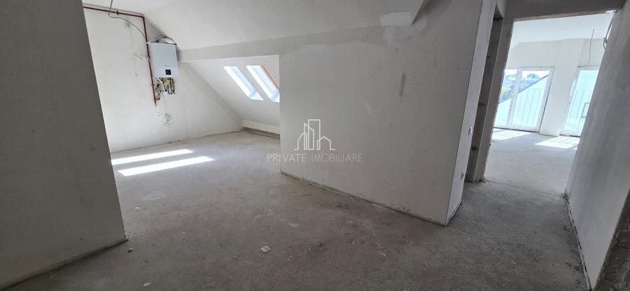 Apartament 4 Camere, Bloc Nou/Mansarda, P-ta Republicii, 7 Noiembrie
