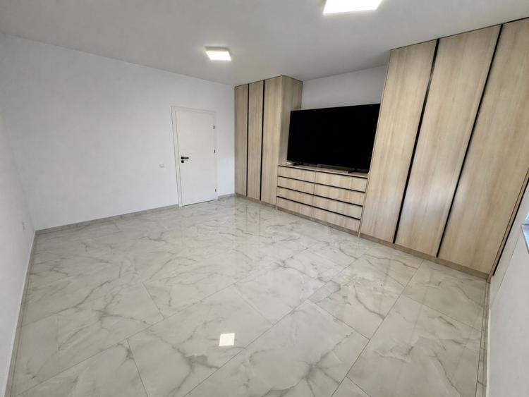 Casă 104 mp, 5 ari teren, zona Sasar