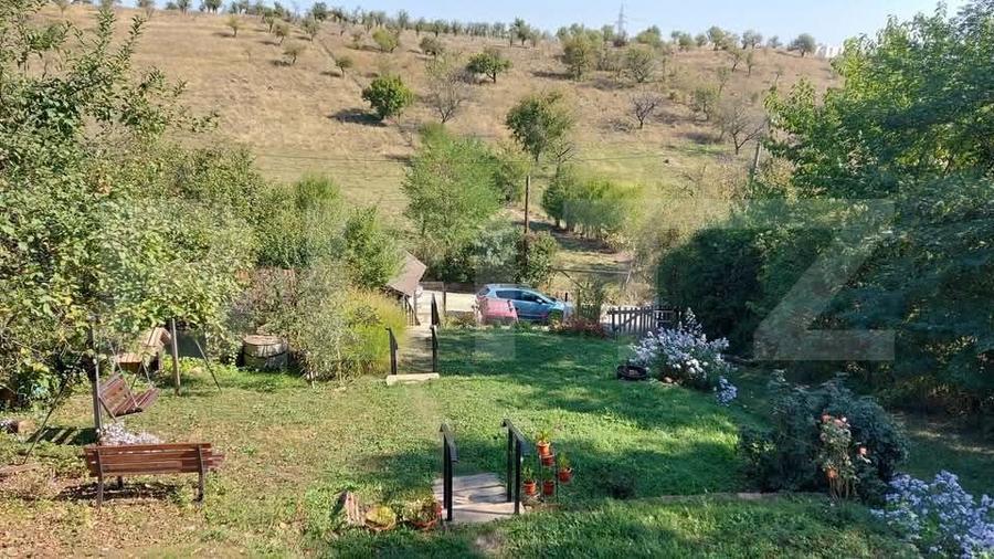 Casa deosebita cu 5 dormitoare, 115 mp, teren 2300 mp, zona Schit