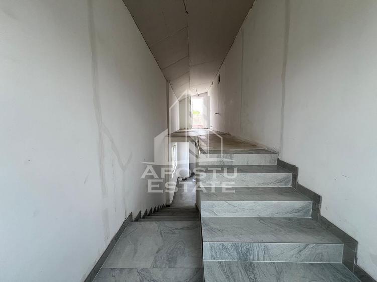 Casa individuala pe etaj de vanzare, renovata complet, Becicherecu Mic