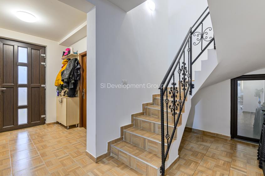 Vila individuala cu teren 500 mp si garaj acoperit | Curte 300 mp | 5 camere - 5