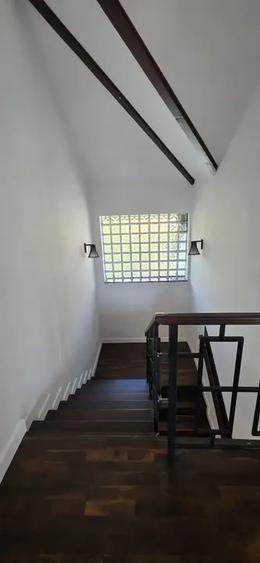 Vila 5 Camere Otopeni | Individuala | Curte Mare | Semineu Lemne