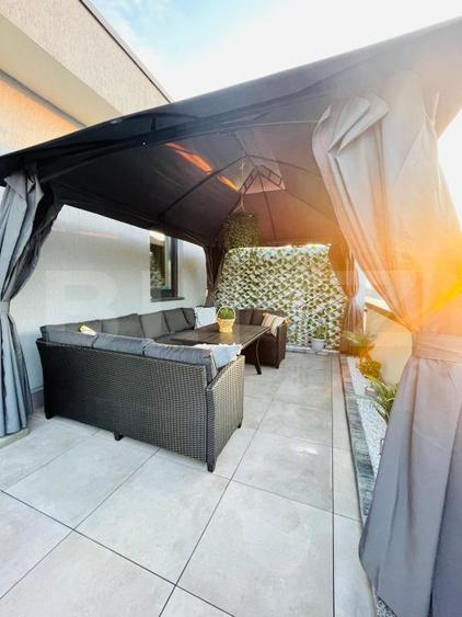 Penthouse LUX pe un singur nivel, cu 3 camere, 79 mp, decomandat, zona Tractorul