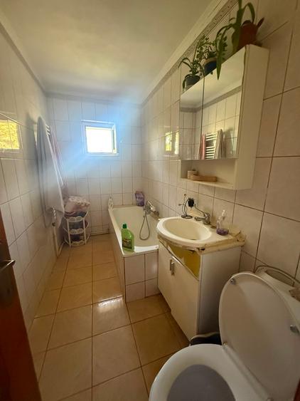 Apartament trei camere - 83mp - Liceul Pedagogic