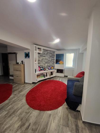APARTAMENT MODERN CU 4 CAMERE IN AMPOI 2