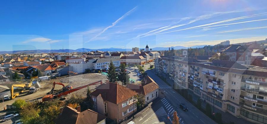 Apartament ultracentral, spațios, cu priveliște panoramică