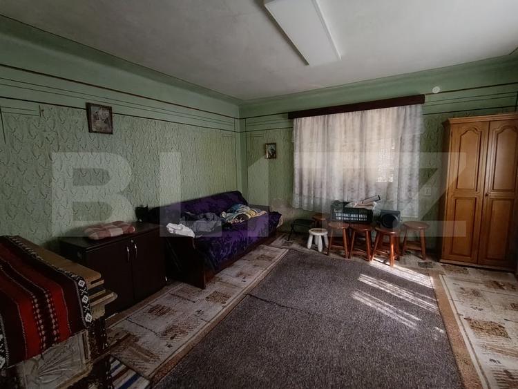 Casa cu 2 camere, 250 mp, zona sud-est