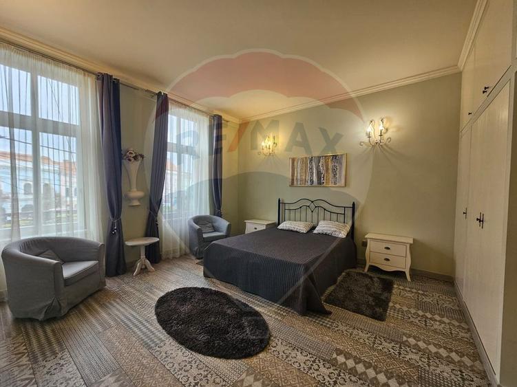 Inchiriez apartament superb cu 4 camere, 120mp, în zona Ultracentrala