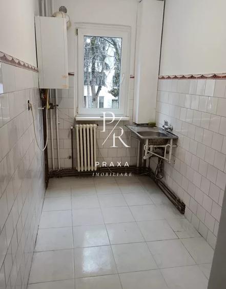 Vand apartament, semidecomandat, 2 camare,etaj 1, Manastur, Aleea Peana