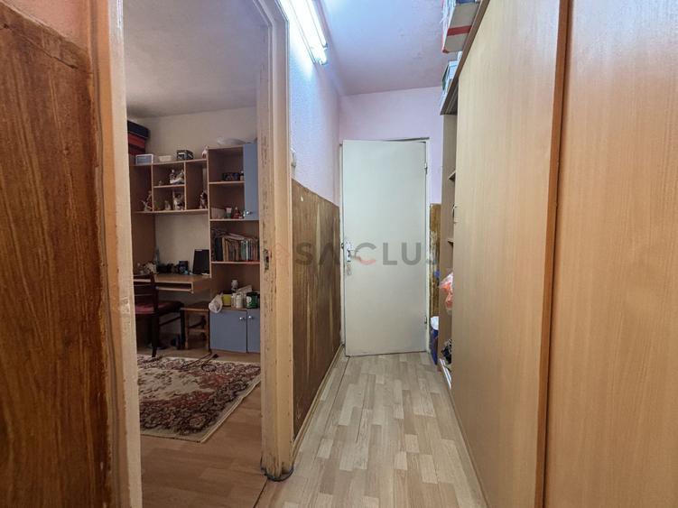 Apartament cu 3 camere, zona Retezat !