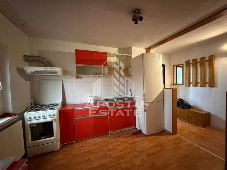 Apartament cu 2 camere, semidecomandat,centrala proprie,zona Girocului