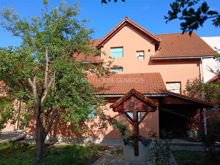 Oportunitate de investitie  2 case  in aceeasi curte Fagaras Zona Centrala - 4