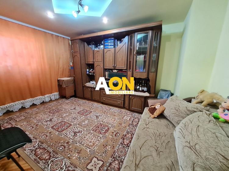 Apartament 3 Camere, 75 mp, Decomandat, Zona Cetate