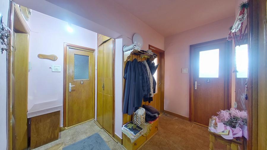 Apartament 3 camere, 73 mp utili, la 50 m de AFI Arad