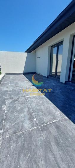 Vila individuala 5 camere+ curte si terasa- disponibila imediat