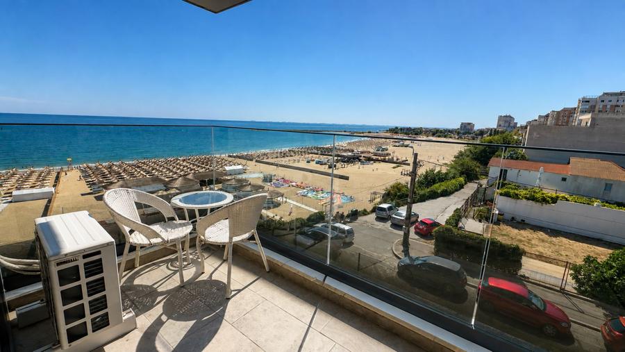 Apartament 3 Camere Premium  Faleza Nord  Vedere Frontală la Mare|Loc de parcare