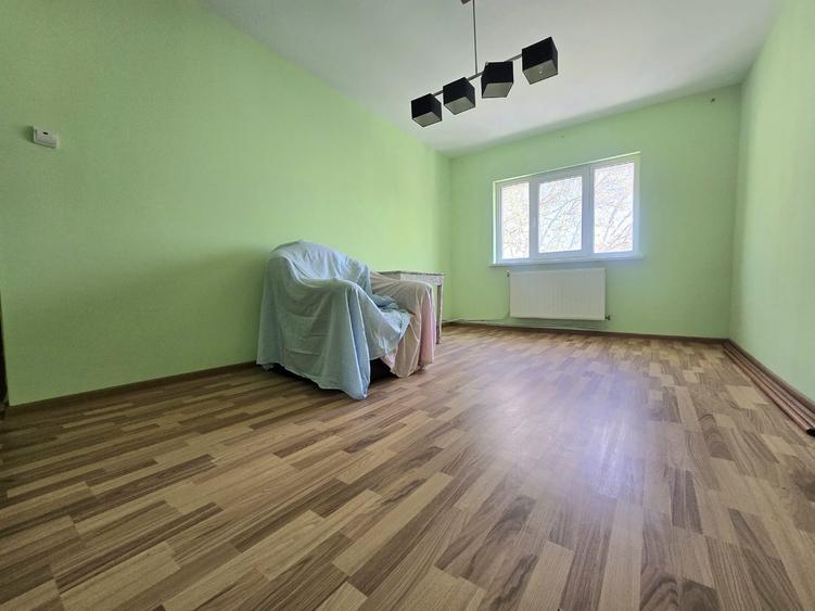 Apartament 3 camere Progresu | Decomandat | 2 balcoane | 54.900€