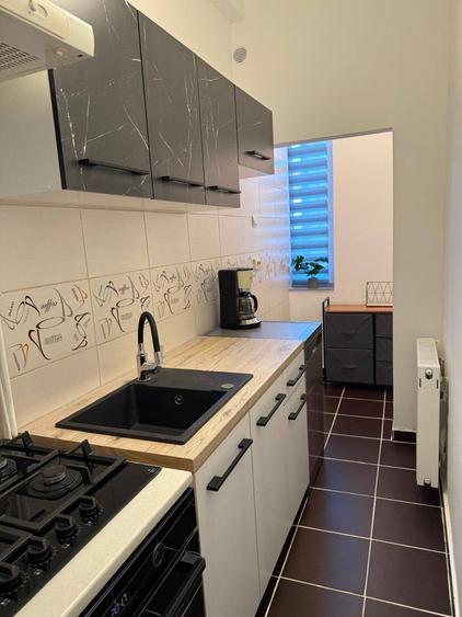 Apartament de închiriat, ultracentral,  3 camere, decomandat