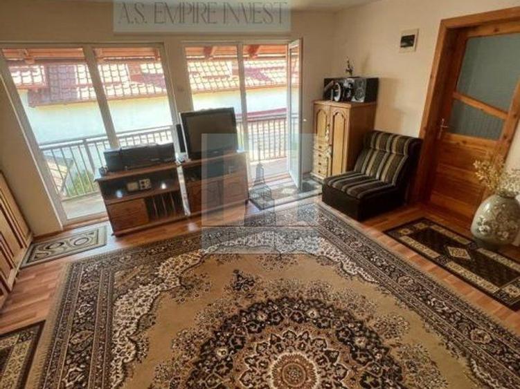Casa singur în curte, 1000 mp teren - zona Tarlungeni