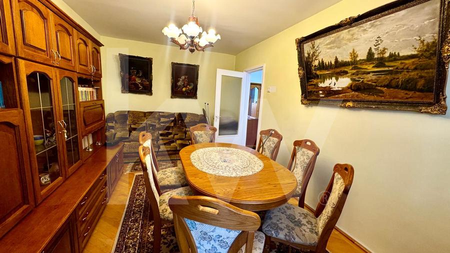 Apartament de închiriat 3 camere în Valea Aurie