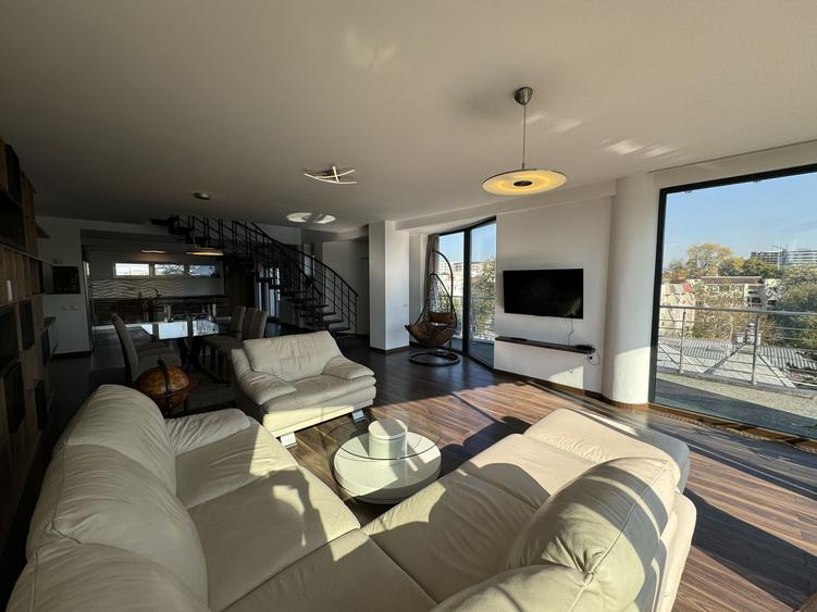 Apartament cu vedere libera catre lacul Herastrau, garaj si mobilier modern